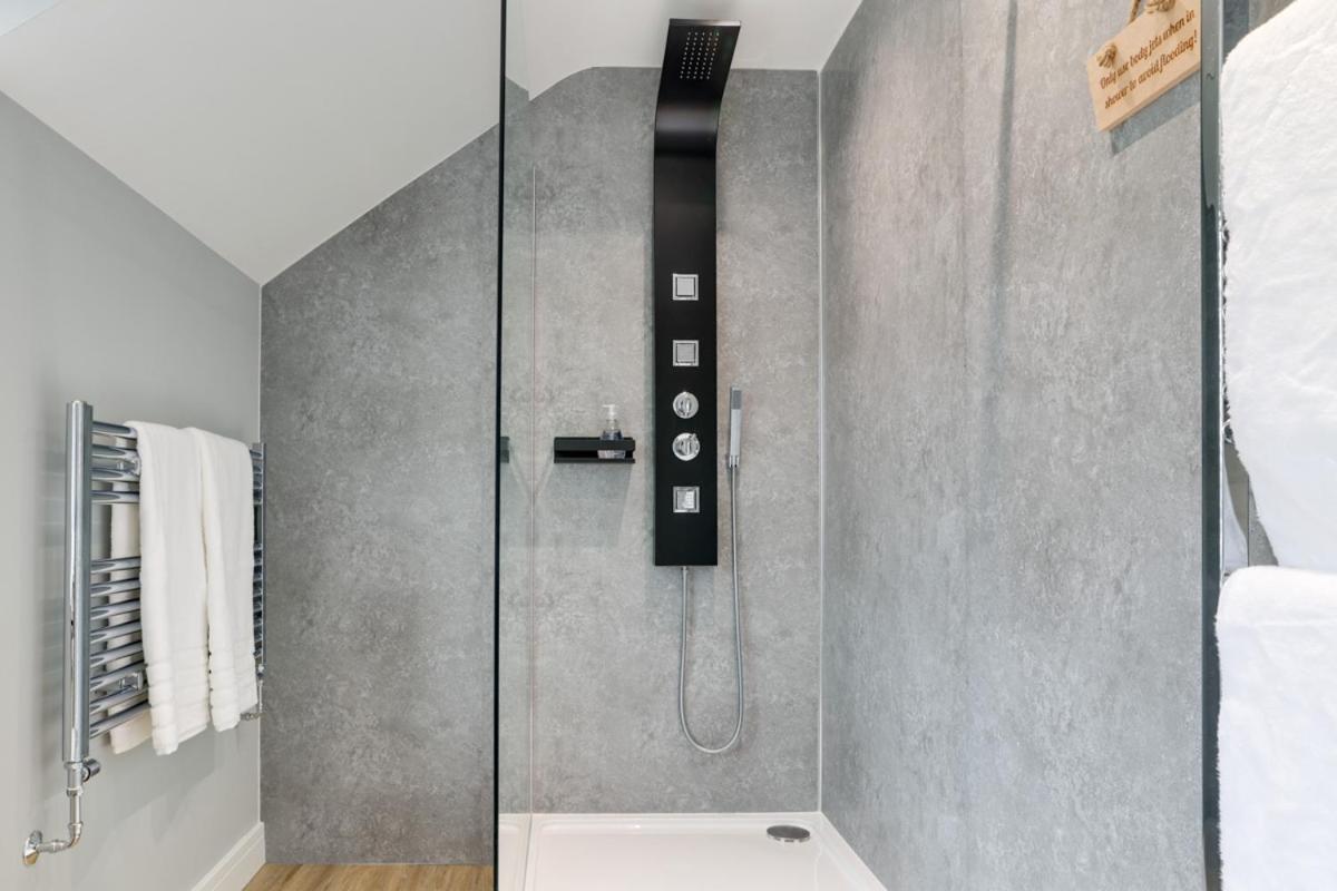 Beam End Snainton - Modern 2-Bedroom Stone Cottage Eksteriør bilde